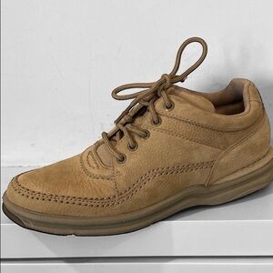 Rockport Tan Sneakers with Moccasin Stitching and Comfort Sole Size 7.5